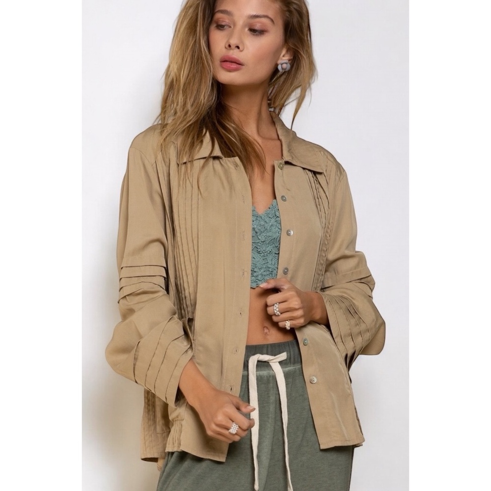 POL Olive Pleated Wide Long Sleeve Button Down Shirt - Picture 2 of 9